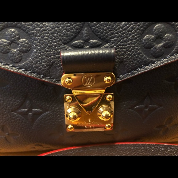 Sold! Authentic louis vuitton pochette metis - Picture 3 of 8